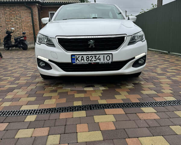 Белый Пежо 301, объемом двигателя 1.2 л и пробегом 146 тыс. км за 6300 $, фото 1 на Automoto.ua