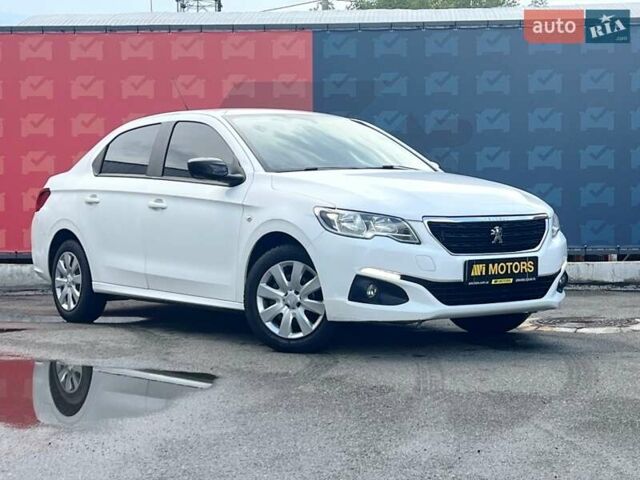 Белый Пежо 301, объемом двигателя 1.2 л и пробегом 134 тыс. км за 5550 $, фото 1 на Automoto.ua