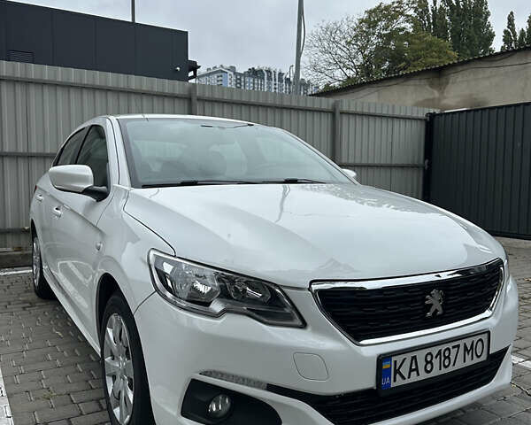 Білий Пежо 301, об'ємом двигуна 1.2 л та пробігом 144 тис. км за 5600 $, фото 1 на Automoto.ua
