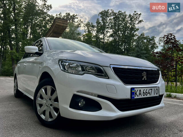 Белый Пежо 301, объемом двигателя 1.2 л и пробегом 128 тыс. км за 6000 $, фото 1 на Automoto.ua