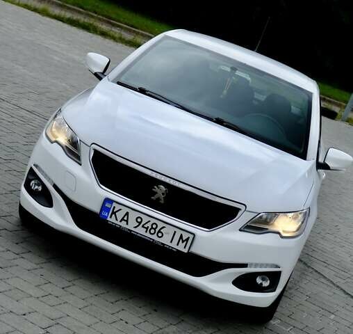 Белый Пежо 301, объемом двигателя 1.2 л и пробегом 168 тыс. км за 6200 $, фото 1 на Automoto.ua