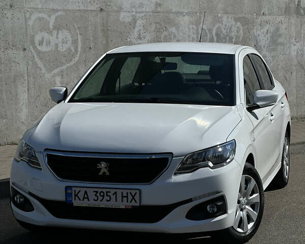 Белый Пежо 301, объемом двигателя 1.2 л и пробегом 92 тыс. км за 7100 $, фото 1 на Automoto.ua