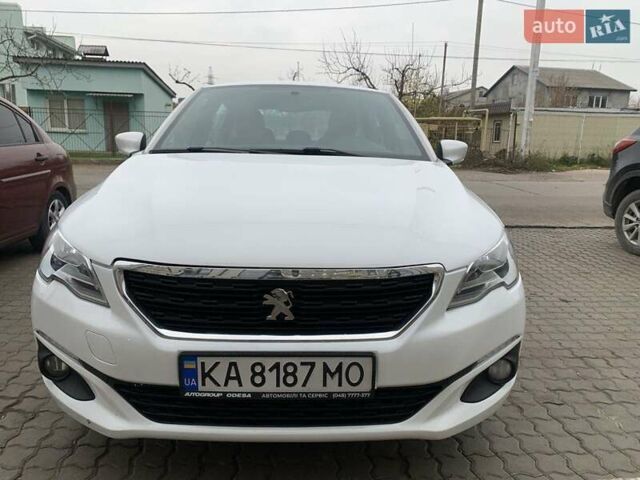 Белый Пежо 301, объемом двигателя 1.2 л и пробегом 153 тыс. км за 6200 $, фото 1 на Automoto.ua