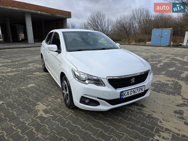 Белый Пежо 301, объемом двигателя 1.2 л и пробегом 108 тыс. км за 5300 $, фото 1 на Automoto.ua