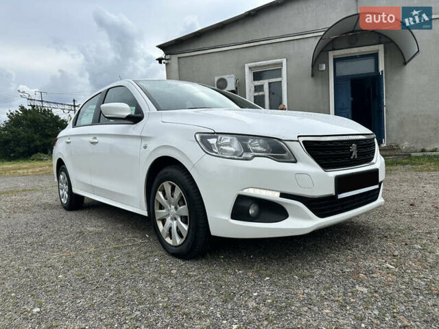 Белый Пежо 301, объемом двигателя 1.56 л и пробегом 157 тыс. км за 8700 $, фото 1 на Automoto.ua