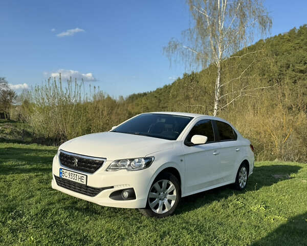 Белый Пежо 301, объемом двигателя 1.59 л и пробегом 150 тыс. км за 9200 $, фото 1 на Automoto.ua