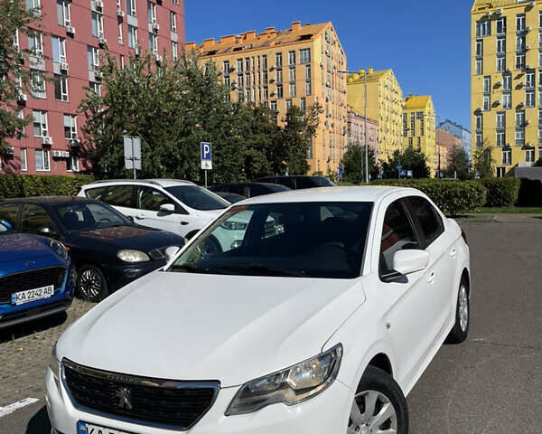 Белый Пежо 301, объемом двигателя 1.2 л и пробегом 140 тыс. км за 5500 $, фото 1 на Automoto.ua