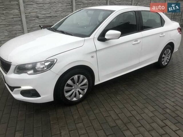 Белый Пежо 301, объемом двигателя 1.59 л и пробегом 120 тыс. км за 6200 $, фото 1 на Automoto.ua