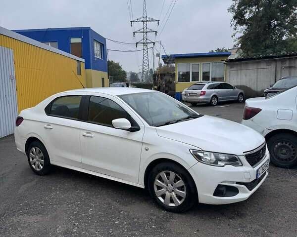 Пежо 301 2021 у Києві на Automoto.ua Білий Пежо 301, об'ємом двигуна 1.59 л та пробігом 309 тис. км за 7500 $, фото 1 на Automoto.ua