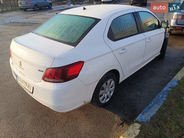 Білий Пежо 301, об'ємом двигуна 1.59 л та пробігом 240 тис. км за 5200 $, фото 1 на Automoto.ua