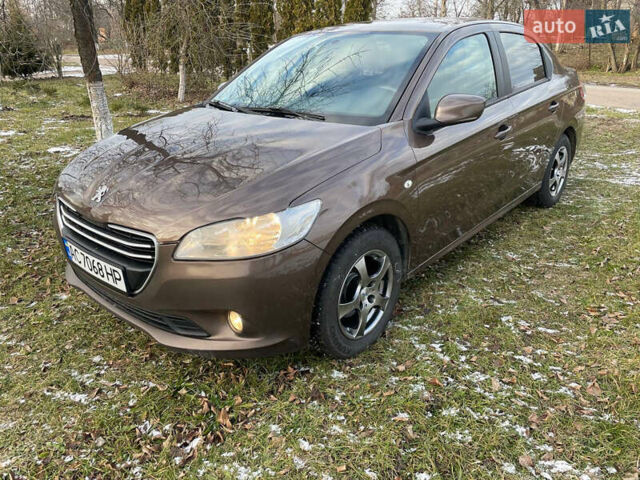 Коричневий Пежо 301, об'ємом двигуна 1.56 л та пробігом 243 тис. км за 6500 $, фото 1 на Automoto.ua