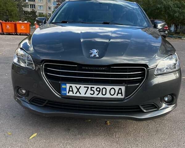 Пежо 301 2012 у Кам'янське (Дніпродзержинськ) на Automoto.ua Сірий Пежо 301, об'ємом двигуна 1.56 л та пробігом 250 тис. км за 6000 $, фото 1 на Automoto.ua