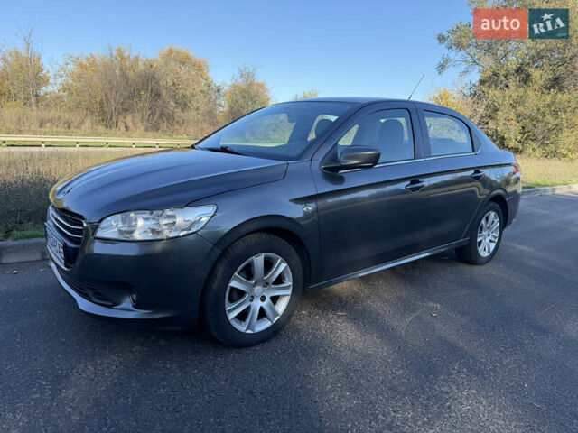 Серый Пежо 301, объемом двигателя 1.59 л и пробегом 156 тыс. км за 7400 $, фото 1 на Automoto.ua