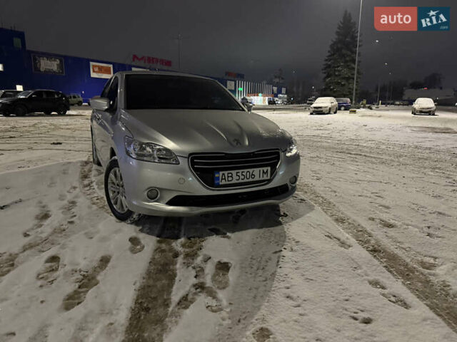 Сірий Пежо 301, об'ємом двигуна 1.2 л та пробігом 135 тис. км за 6000 $, фото 1 на Automoto.ua