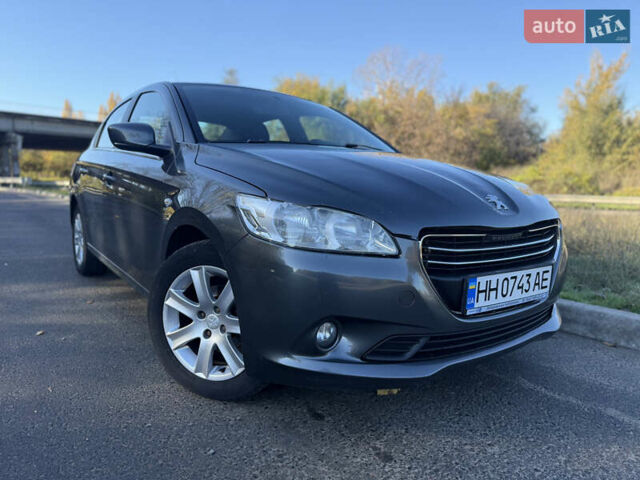 Сірий Пежо 301, об'ємом двигуна 1.59 л та пробігом 156 тис. км за 6200 $, фото 1 на Automoto.ua