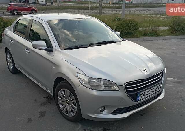 Серый Пежо 301, объемом двигателя 1.2 л и пробегом 194 тыс. км за 6000 $, фото 1 на Automoto.ua