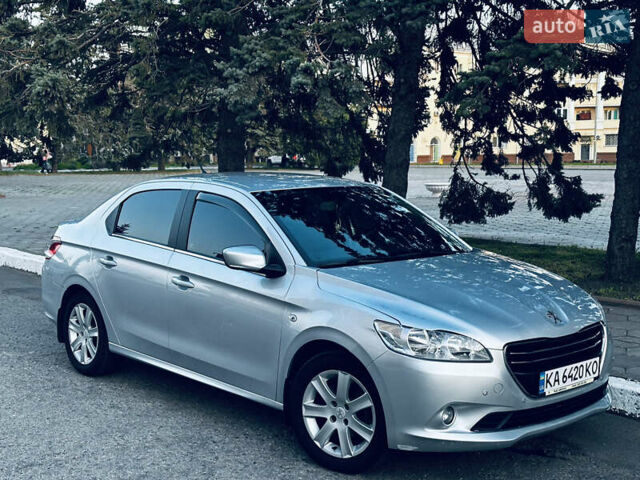 Серый Пежо 301, объемом двигателя 1.6 л и пробегом 160 тыс. км за 8100 $, фото 1 на Automoto.ua