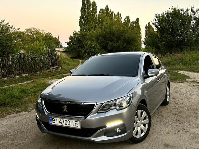 Серый Пежо 301, объемом двигателя 1.2 л и пробегом 160 тыс. км за 7500 $, фото 1 на Automoto.ua
