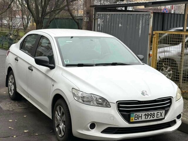 Белый Пежо 304, объемом двигателя 1.2 л и пробегом 33 тыс. км за 4712 $, фото 1 на Automoto.ua