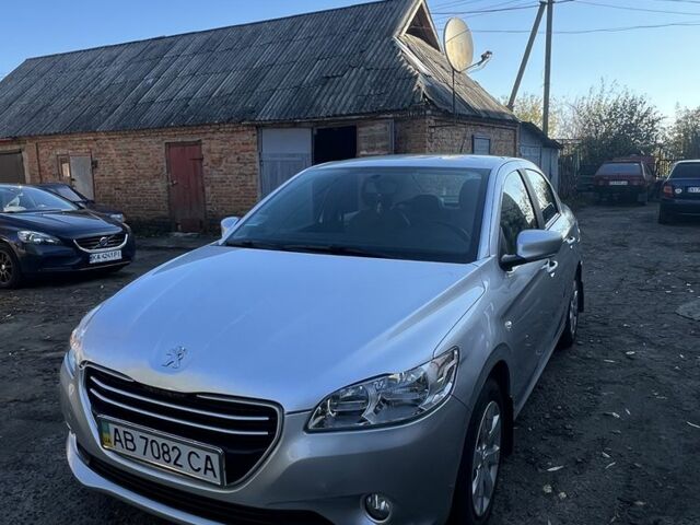 Сірий Пежо 304, об'ємом двигуна 1.6 л та пробігом 30 тис. км за 10300 $, фото 1 на Automoto.ua