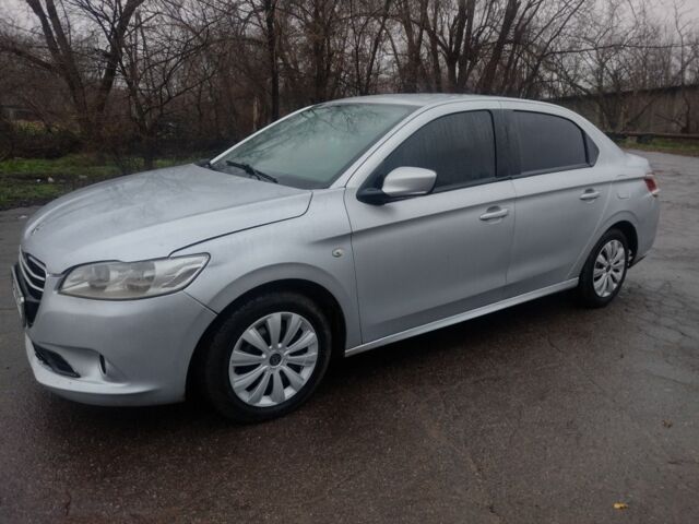 Сірий Пежо 304, об'ємом двигуна 1.2 л та пробігом 320 тис. км за 3600 $, фото 1 на Automoto.ua