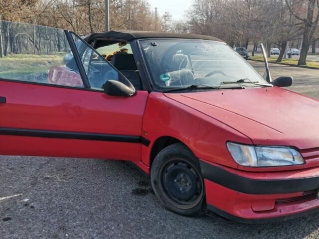 Красный Пежо 306, объемом двигателя 0 л и пробегом 300 тыс. км за 2700 $, фото 1 на Automoto.ua