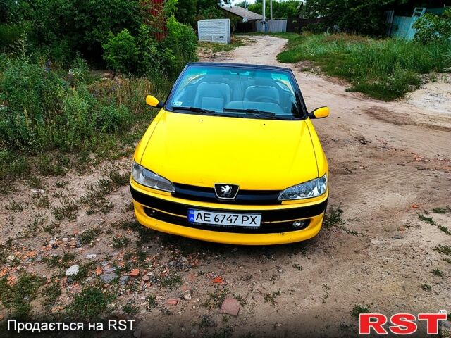 Жовтий Пежо 306, об'ємом двигуна 1.6 л та пробігом 315 тис. км за 2800 $, фото 1 на Automoto.ua