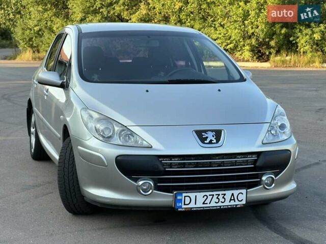 Бежевый Пежо 307, объемом двигателя 2 л и пробегом 210 тыс. км за 3900 $, фото 1 на Automoto.ua