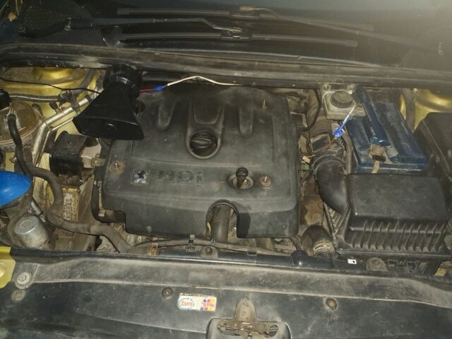 Бежевий Пежо 307, об'ємом двигуна 2 л та пробігом 370 тис. км за 2000 $, фото 1 на Automoto.ua