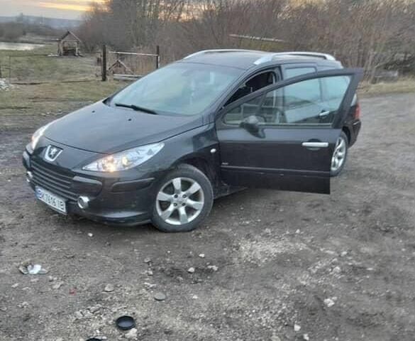 Пежо 307 2006 в Золочев на Automoto.ua Черный Пежо 307, объемом двигателя 1.6 л и пробегом 400 тыс. км за 3500 $, фото 1 на Automoto.ua