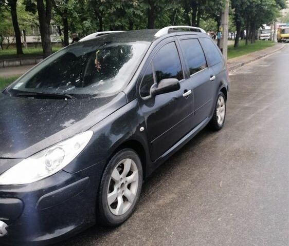 Чорний Пежо 307, об'ємом двигуна 2 л та пробігом 270 тис. км за 4800 $, фото 1 на Automoto.ua