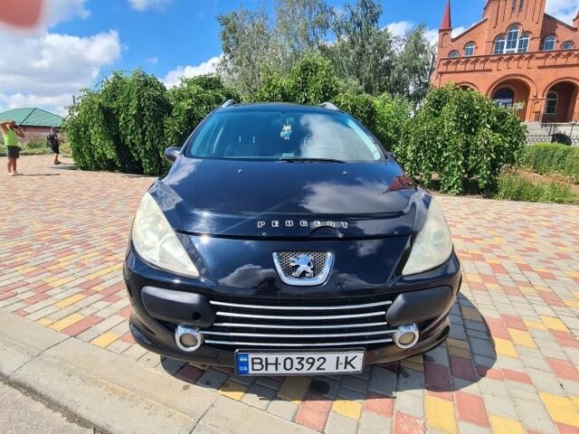 Черный Пежо 307, объемом двигателя 2 л и пробегом 198 тыс. км за 5200 $, фото 1 на Automoto.ua