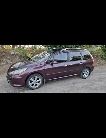 Пежо 307 2006 в Черновцах на Automoto.ua Фиолетовый Пежо 307, объемом двигателя 2 л и пробегом 255 тыс. км за 4700 $, фото 1 на Automoto.ua