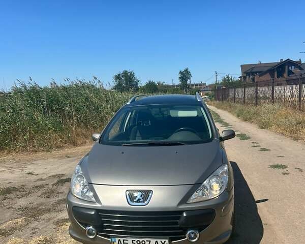 Коричневий Пежо 307, об'ємом двигуна 2 л та пробігом 82 тис. км за 6800 $, фото 1 на Automoto.ua