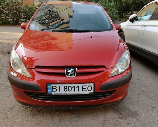 Красный Пежо 307, объемом двигателя 1.4 л и пробегом 253 тыс. км за 3200 $, фото 1 на Automoto.ua
