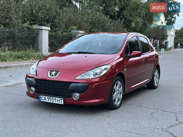 Красный Пежо 307, объемом двигателя 1.6 л и пробегом 200 тыс. км за 4200 $, фото 1 на Automoto.ua