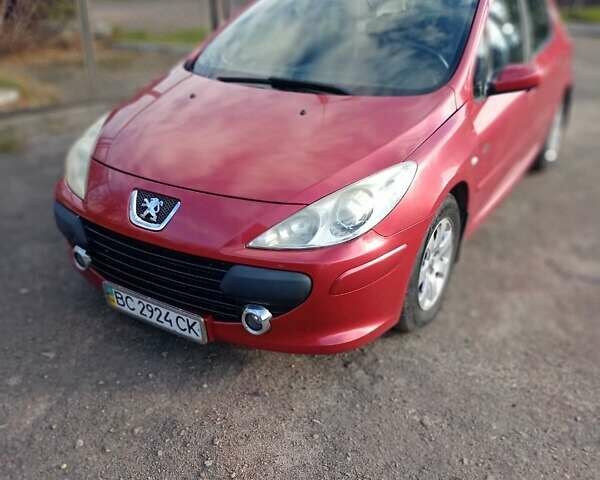 Червоний Пежо 307, об'ємом двигуна 1.59 л та пробігом 105 тис. км за 5000 $, фото 1 на Automoto.ua