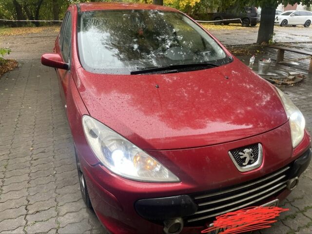 Пежо 307 2007 в Ромнах на Automoto.ua Красный Пежо 307, объемом двигателя 2 л и пробегом 211 тыс. км за 3200 $, фото 1 на Automoto.ua