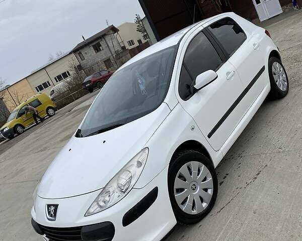 Пежо 307, объемом двигателя 1.6 л и пробегом 300 тыс. км за 4300 $, фото 1 на Automoto.ua