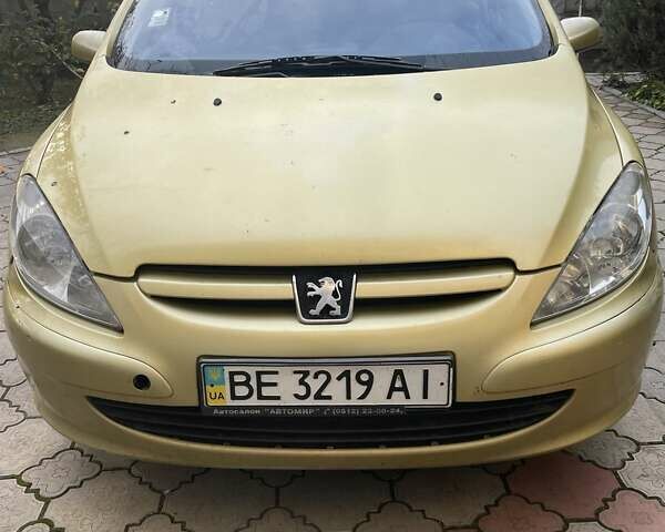 Желтый Пежо 307, объемом двигателя 1.6 л и пробегом 243 тыс. км за 3780 $, фото 1 на Automoto.ua