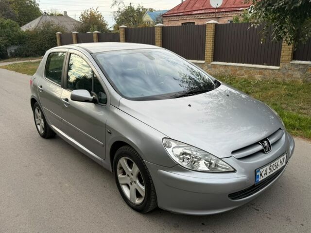 Серый Пежо 307, объемом двигателя 1.6 л и пробегом 90 тыс. км за 4012 $, фото 1 на Automoto.ua