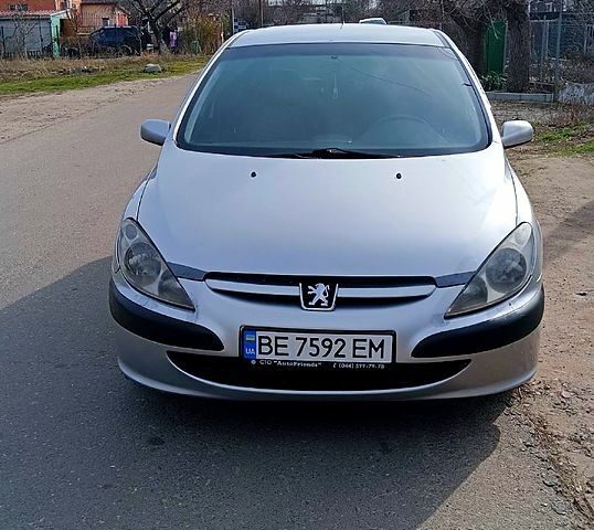 Сірий Пежо 307, об'ємом двигуна 1.6 л та пробігом 300 тис. км за 3500 $, фото 1 на Automoto.ua