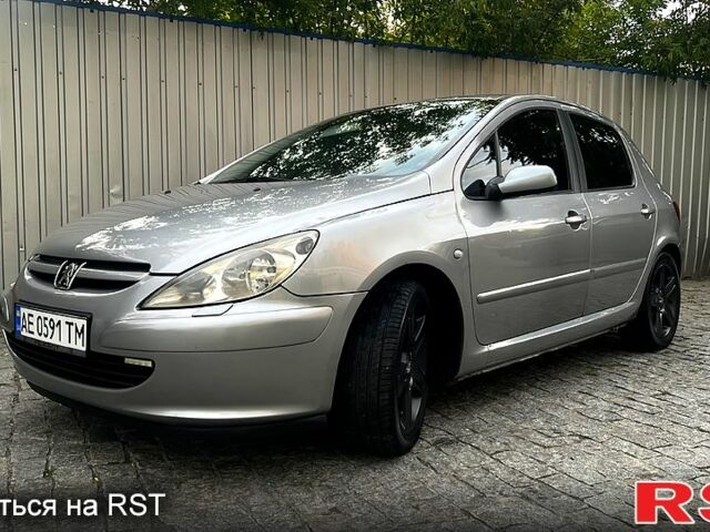 Серый Пежо 307, объемом двигателя 2 л и пробегом 265 тыс. км за 5000 $, фото 1 на Automoto.ua