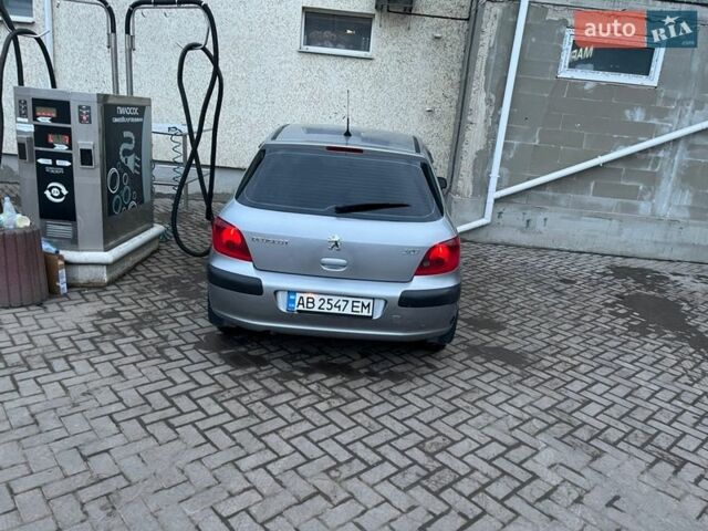 Серый Пежо 307, объемом двигателя 1.59 л и пробегом 359 тыс. км за 3300 $, фото 1 на Automoto.ua