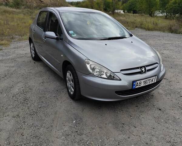 Серый Пежо 307, объемом двигателя 1.59 л и пробегом 146 тыс. км за 4300 $, фото 1 на Automoto.ua