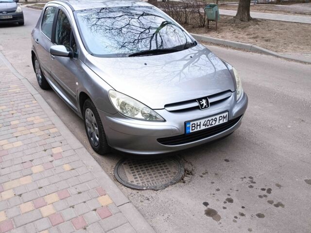 Серый Пежо 307, объемом двигателя 2 л и пробегом 67 тыс. км за 4000 $, фото 1 на Automoto.ua
