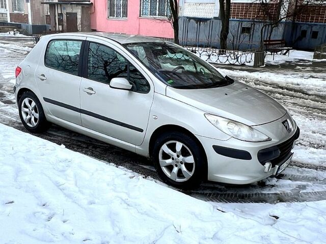 Сірий Пежо 307, об'ємом двигуна 2 л та пробігом 230 тис. км за 6200 $, фото 1 на Automoto.ua