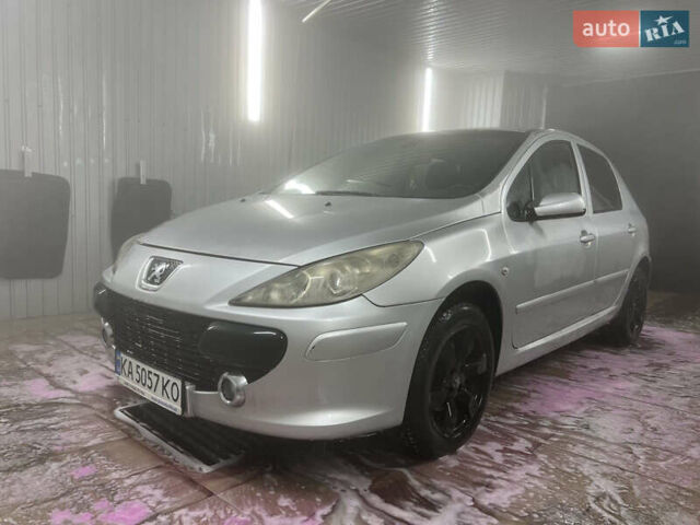 Серый Пежо 307, объемом двигателя 2 л и пробегом 235 тыс. км за 3555 $, фото 1 на Automoto.ua