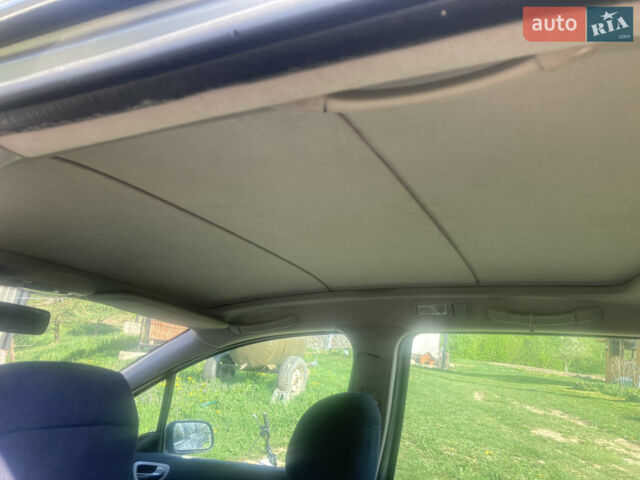 Сірий Пежо 307, об'ємом двигуна 1.6 л та пробігом 300 тис. км за 4300 $, фото 1 на Automoto.ua