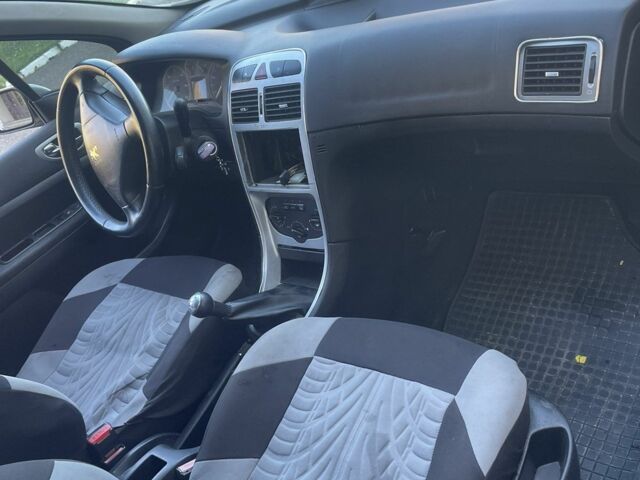 Серый Пежо 307, объемом двигателя 0 л и пробегом 256 тыс. км за 2209 $, фото 1 на Automoto.ua
